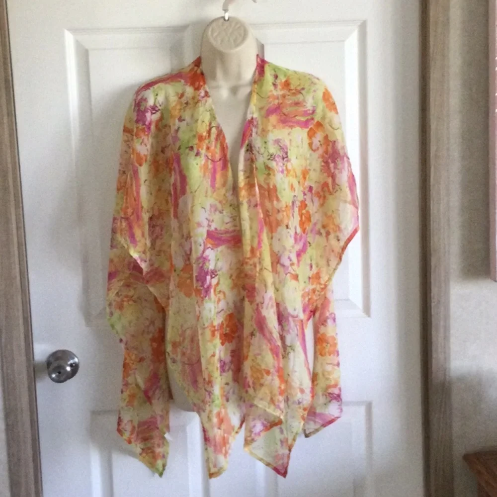 Summer Floral Wrap - Picture 1 of 6